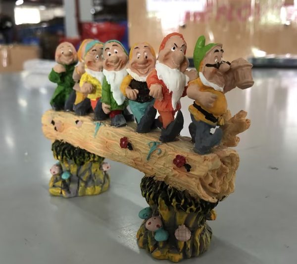 Resin Seven Dwarfs Gnome Garden Decor - Image 5